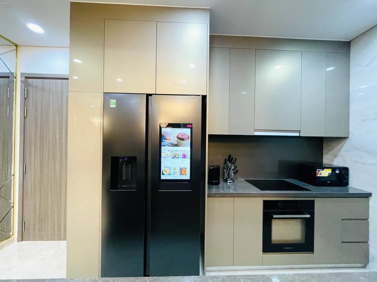 z5202817510412_a2a6b4e26edaee210eb014a9f07e0e5c