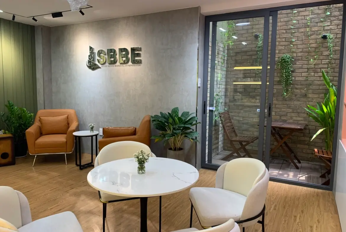 Bonbon Residences「Studio」ロビー