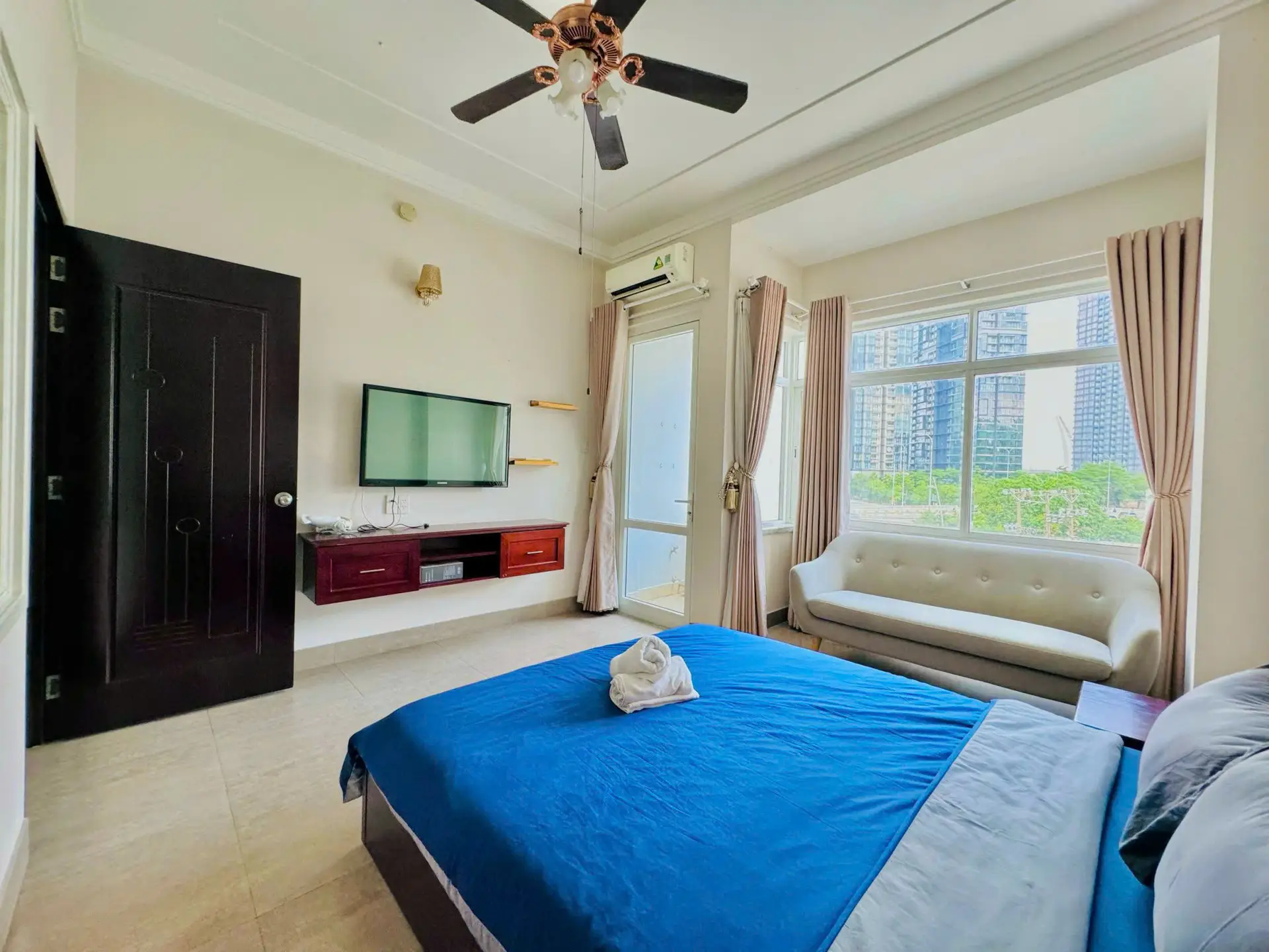 z6139327226759_7353f6c044a20d8ff8a141416e4c964f