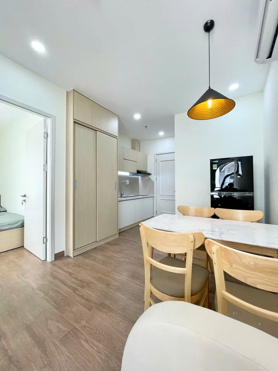 85 PHAM VIET CHANH　リビング