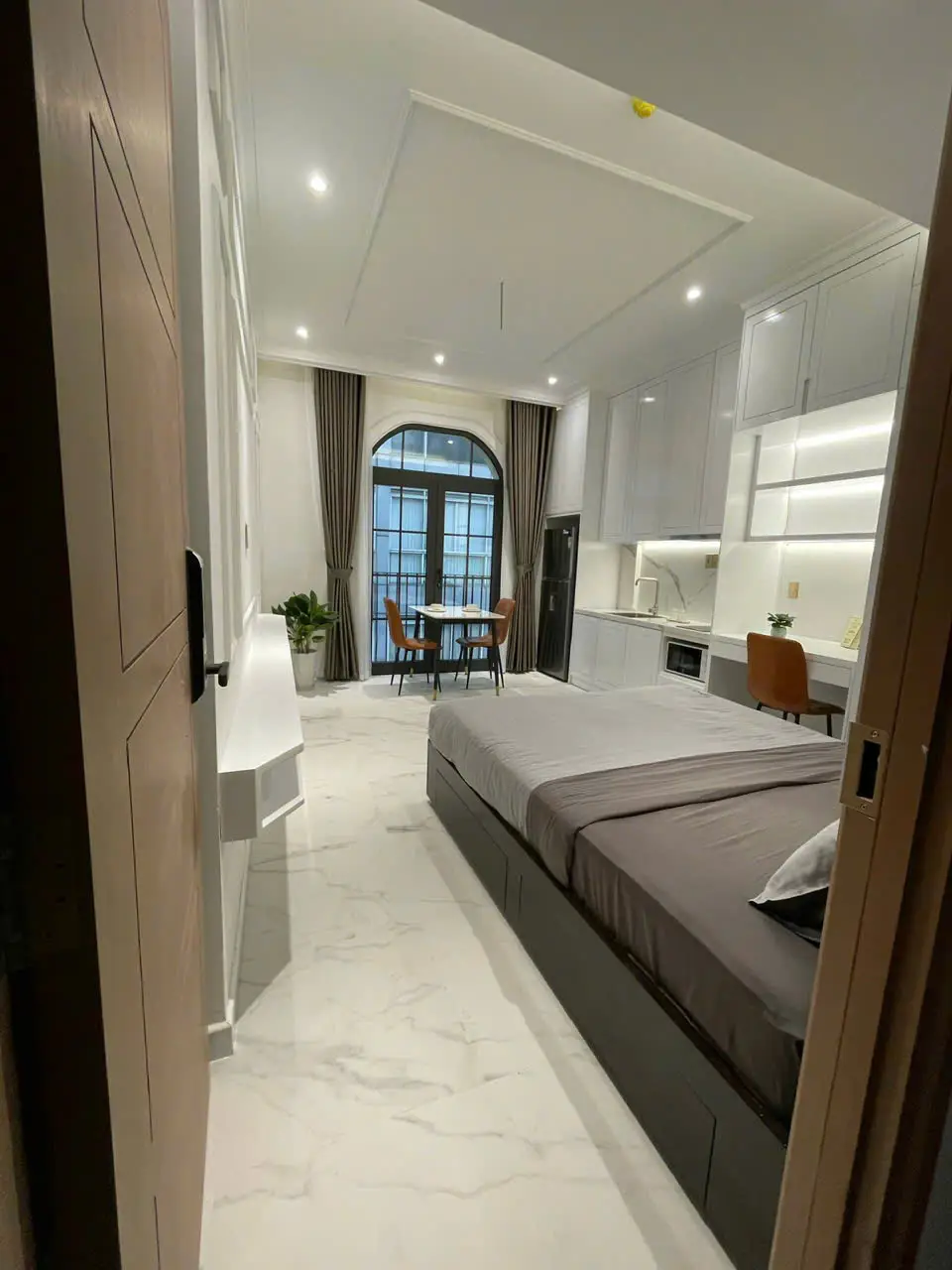 10 NGUYEN THI MINH KHAI